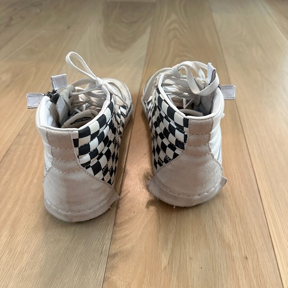 SOLD Vans high top sneakers women’s size 10 - Picture 4 of 5